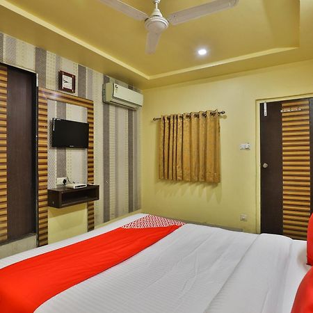 Spot On Hotel Shreeji Palace Ahmedabad Luaran gambar
