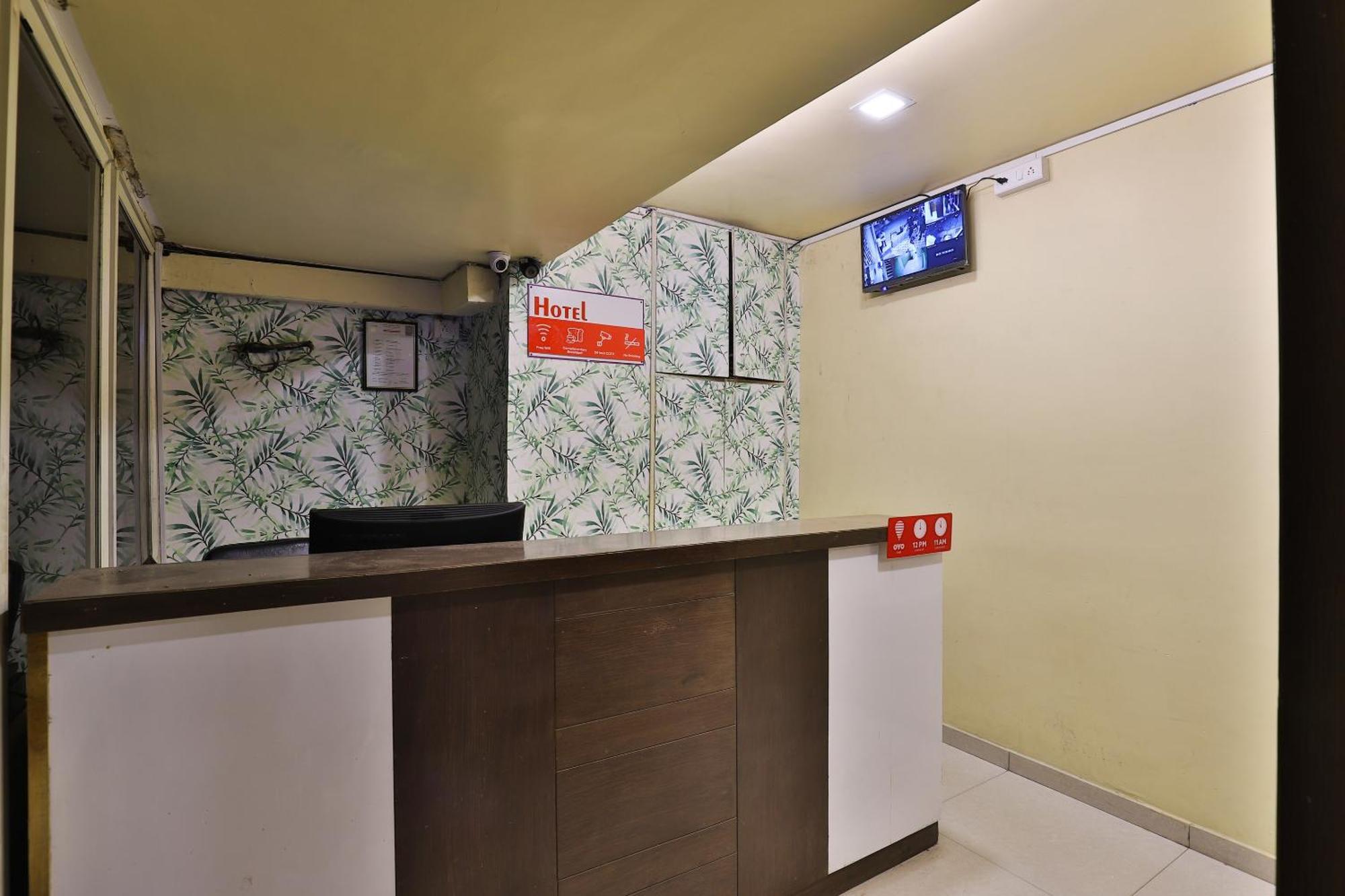 Spot On Hotel Shreeji Palace Ahmedabad Luaran gambar