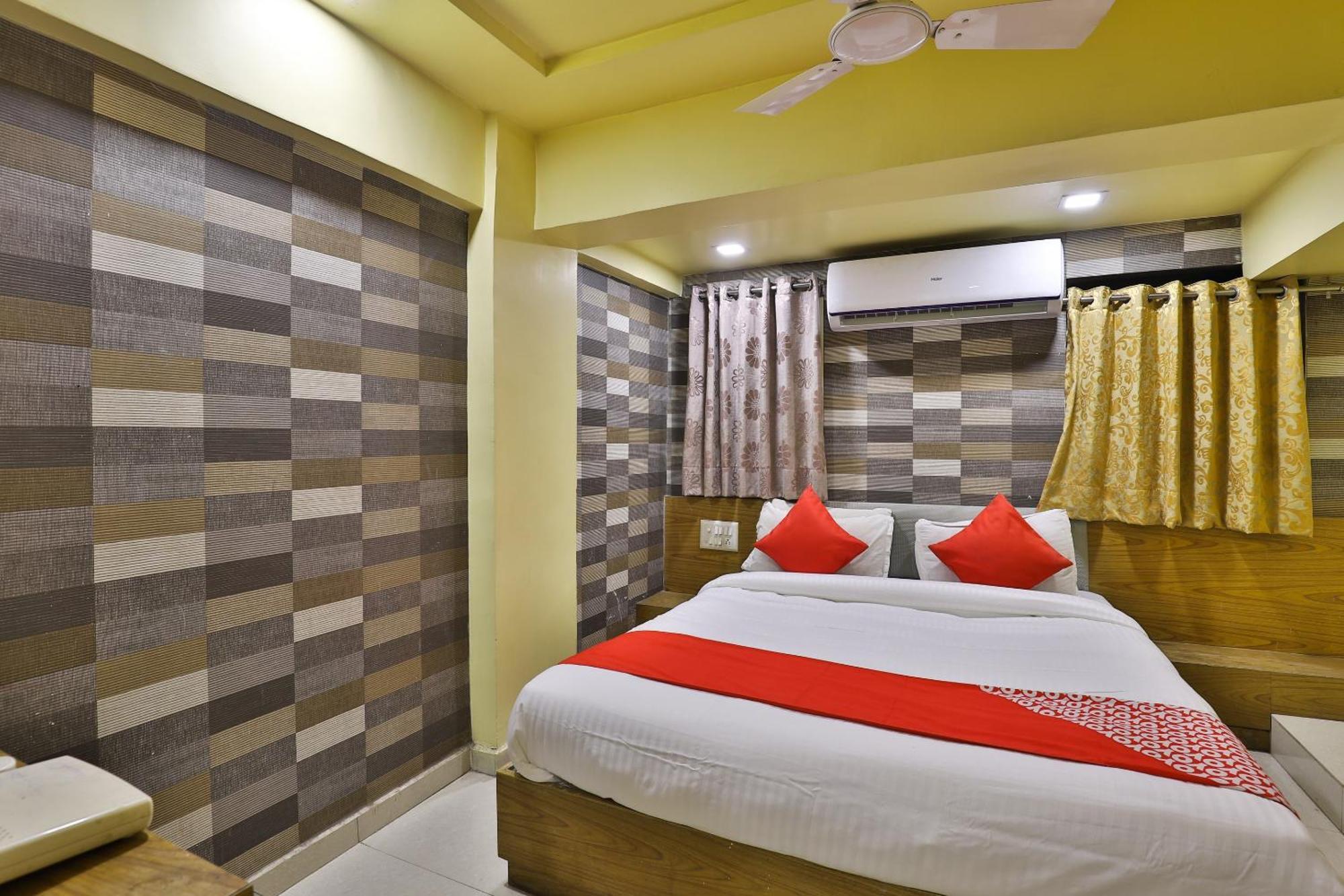 Spot On Hotel Shreeji Palace Ahmedabad Luaran gambar